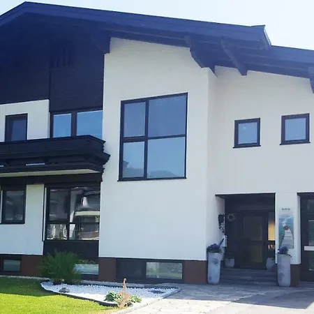 Almstein Apartment *